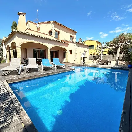 Villa Superb Near Sandy Sant Pere Pescador
