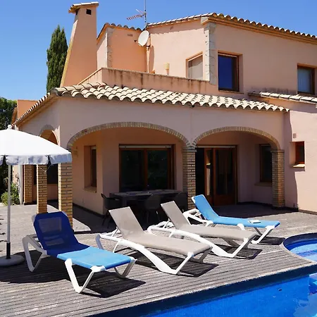 Superb Near Sandy Sant Pere Pescador