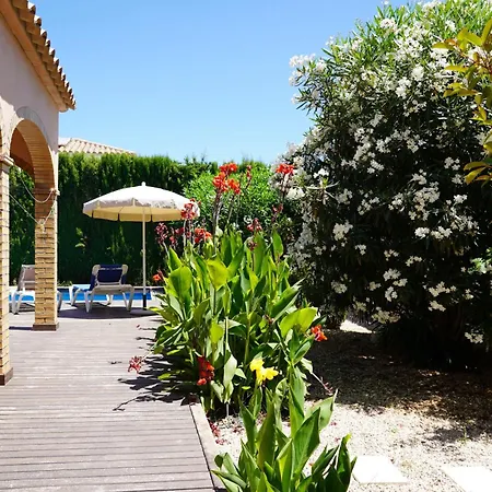 Superb Near Sandy Villa *