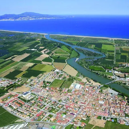 Superb Near Sandy Sant Pere Pescador
