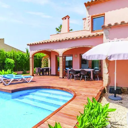 Villa Superb Near Sandy *